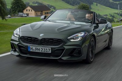 BMW Z4 Final Edition su strada