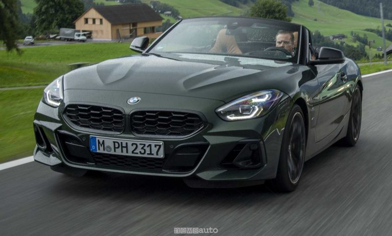 BMW Z4 Final Edition su strada