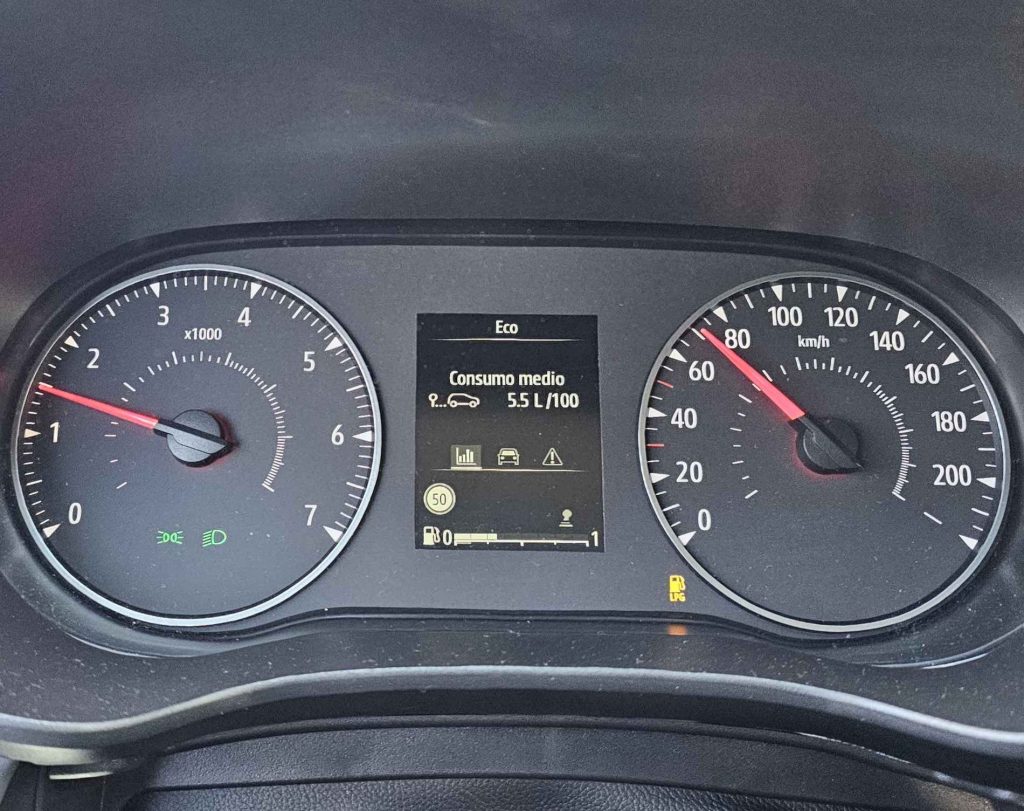 Regime di rotazione in sesta marcia: 1.500 g/m a circa 70 km/h 