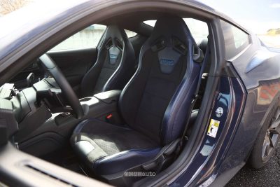 Ford Mustang Dark Horse sedili anteriori Recaro