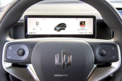 Leapmotor B10 display quadro strumenti