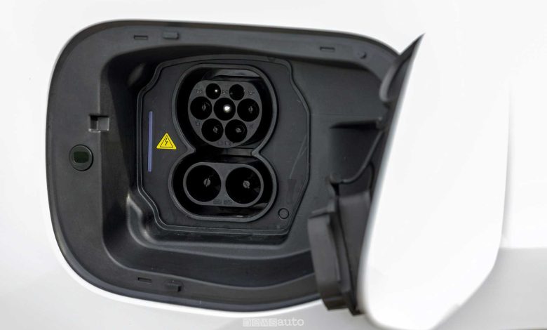 Jaecoo J5 EV presa della ricarica AC/DC