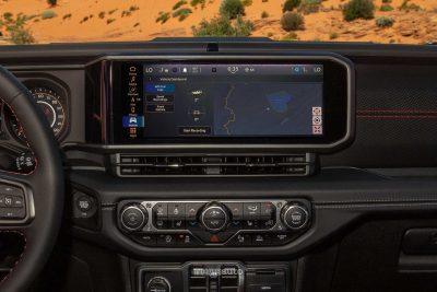 Nuova Jeep Wrangler Rubicon 2026 display infotainment