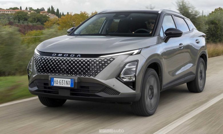 Omoda 5 SHS-H su strada