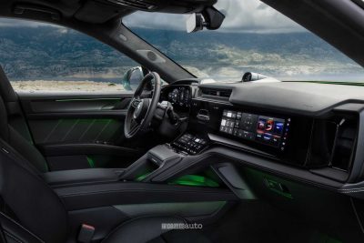 Porsche Cayenne Turbo Electric display passeggero