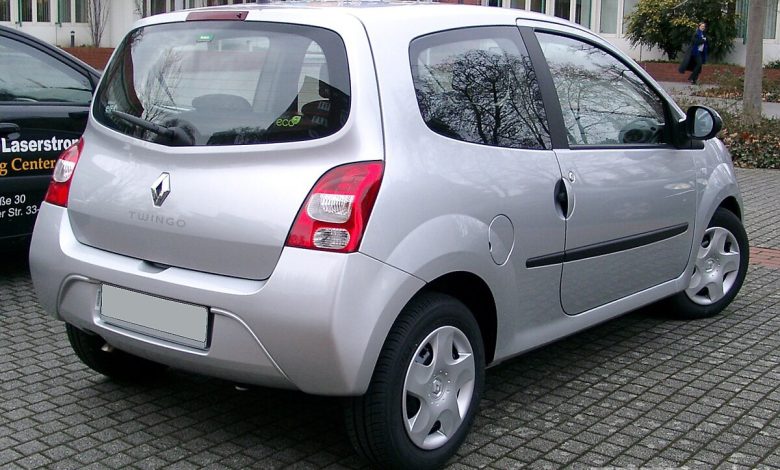 Posteriore della seconda generazione della piccola utilitaria di Renault