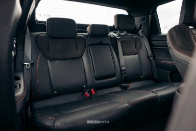 RAM Rampage Rebel sedili posteriori