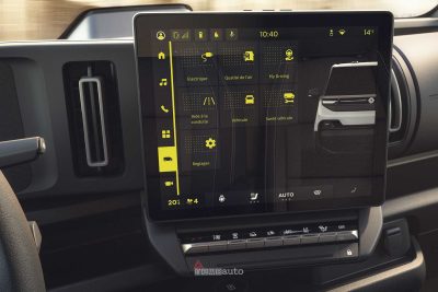 Renault Trafic Van E-Tech Electric display infotainment da 12’