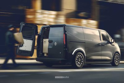 Renault Trafic Van E-Tech Electric operazione di carico