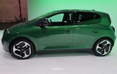 Renault Twingo E-Tech Electric verde laterale