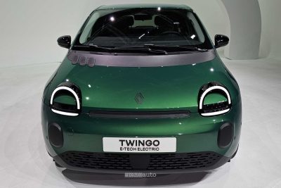 Renault Twingo E-Tech Electric verde frontale