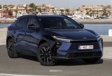 Nuova Toyota bZ4X FWD anteriore 3/4