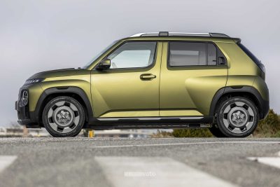 Hyundai Inster Cross laterale