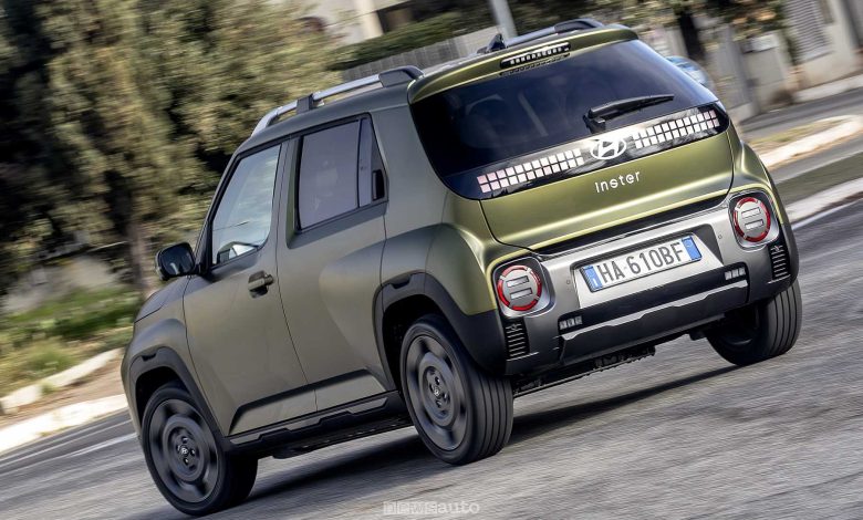 Hyundai Inster Cross test su strada