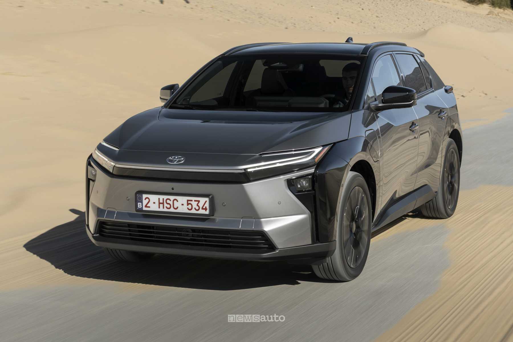 Toyota bZ4X, cosa cambia, caratteristiche, autonomia e prezzo del restyling