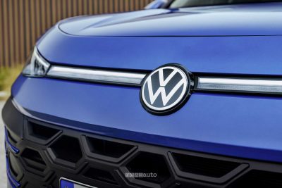 Nuova Volkswagen T-Roc logo anteriore