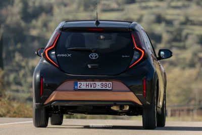Nuova Toyota Aygo X su strada