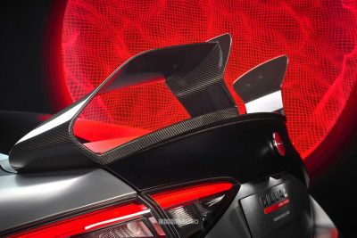 Alfa Romeo Giulia Quadrifoglio Luna Rossa ala posteriore a doppio profilo