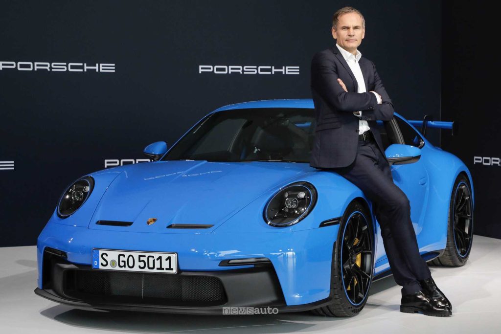 L'ex CEO Porsche Oliver Blume lo ha ammesso: con la Taycan elettrica, nel 2019, "abbiamo sbagliato"