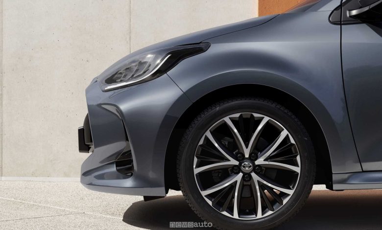 Toyota Yaris 2026 cerchi da 17"